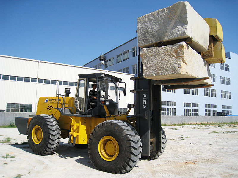 大型越野叉车（四轮驱动叉车）价格 — 欧冠买球推荐_欧冠（中国）
